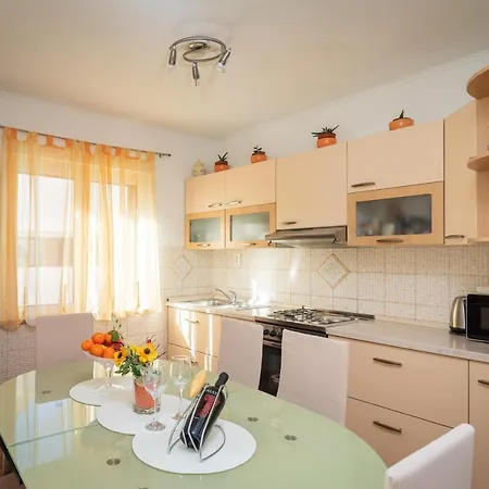 Adriatic Apartment Omis Exterior photo